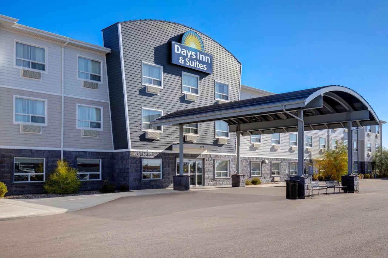 Days Inn & Suites By Wyndham Warman Buitenkant foto